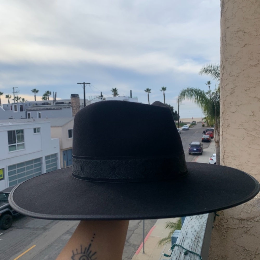 Lack of Color - Noir Rancher Special - Picture 6 of 8